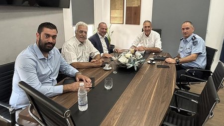 ΕΒΕ ΛΑΡΝΑΚΑΣ