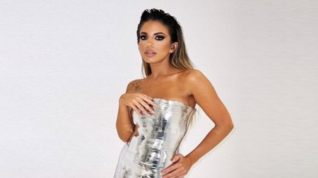 ΧΡΙΣΤΙΝΑ ΜΗΛΙΟΥ 1