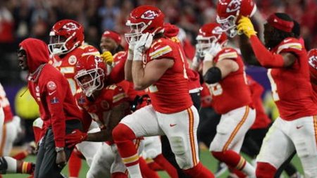 las-vegas-nevada-the-kansas-city-chiefs-celebrate-after-defeating-the-san-francisco-49ers-in[1]