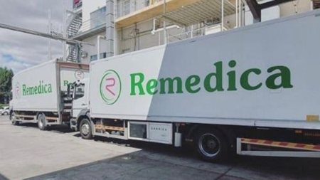 790a13ba-ddb3-495e-bf61-fddc0e6347c6.jpg