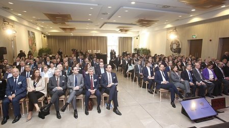 ΕΠΕΝΔΥΤΕΣ ΠΡΟΕΔΡΙΚΟ