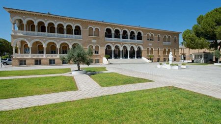 arxiepiskopiko-megaro4jpg