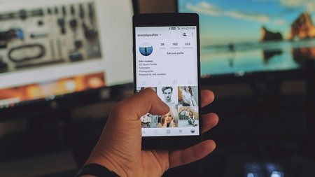 social media fake news