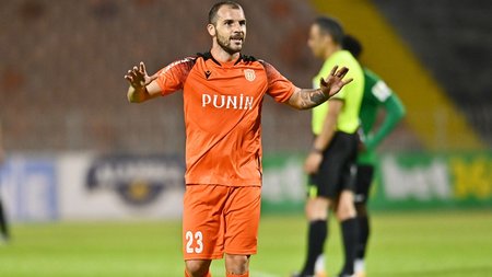 Kaltsas-Karmiotissa-scaled