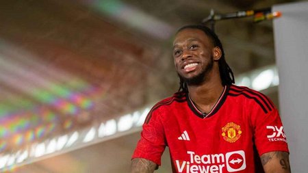 wan-bissaka_130812