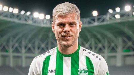 b87b48edc793fc00edbcbc6af682affd63db924f0119d242442628