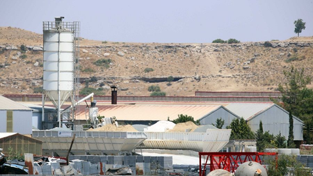 0d59c5ff-b927-49a8-b121-fa226dbf3dd2.width-750