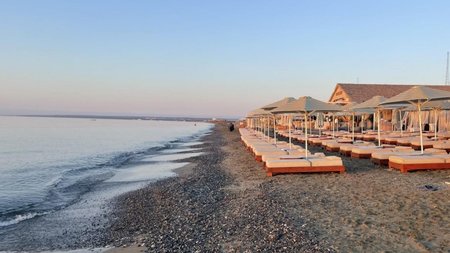 plage-du-soleil-qrmfbgermvsp779oejlm4zx3g0zu22ic64uqba1s7k