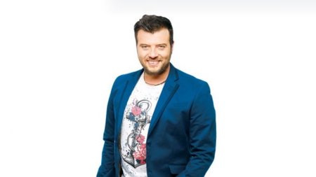 ΛΑΜΠΗΣ ΛΙΒΙΕΡΑΤΟΣ 1