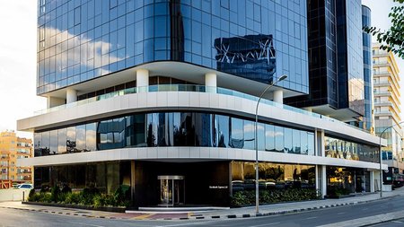 b_eurobank_-spyrou_kyprianou_04b