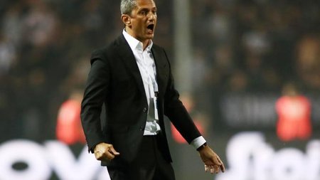 Ραζβάν Λουτσέσκου_2