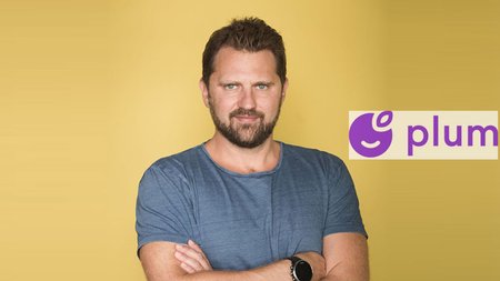 VICTOR-TROKOUDES-PLUM