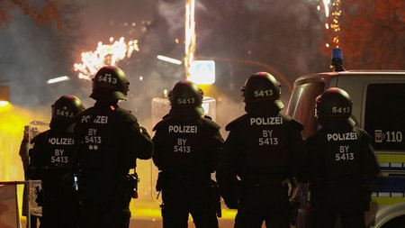 2024-12-31T232952Z_1661909640_RC2N0CANWC44_RTRMADP_5_NEW-YEAR-GERMANY-FIREWORKS