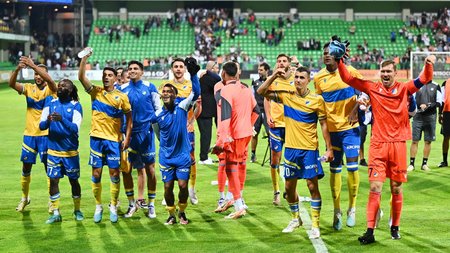 apoel-to-taxidi-tora-xekinise-1920x1318