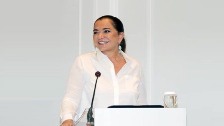 ΝΤΟΡΑ ΜΠΑΚΟΓΙΑΝΝΗ 1