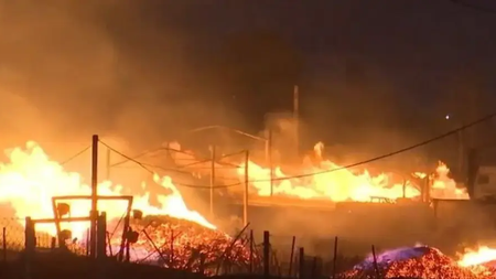 739a914b7774c62bb5e09c869ee8682d_XL