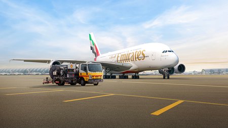 EMIRATES 1000 X 560